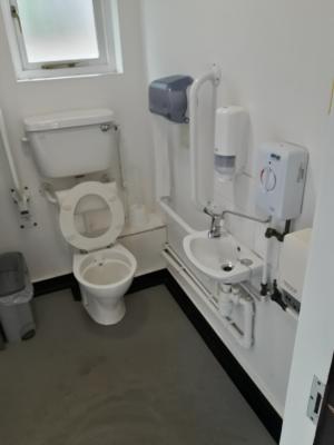 ./images/visitor-centre/toilets_2.jpg